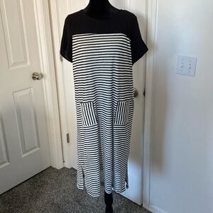 Doe and Rae NWOT striped t-shirt dress with pockets.